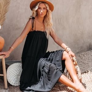 Catch the Sun Tiered Midi Dress NWT Small Black